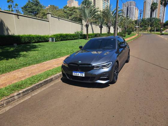 BMW 330e 2021
