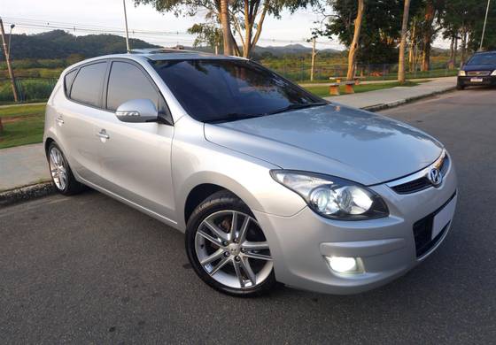 HYUNDAI I30 2011