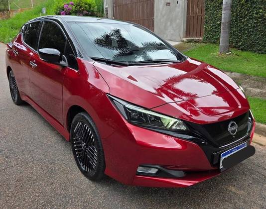 NISSAN LEAF 2023