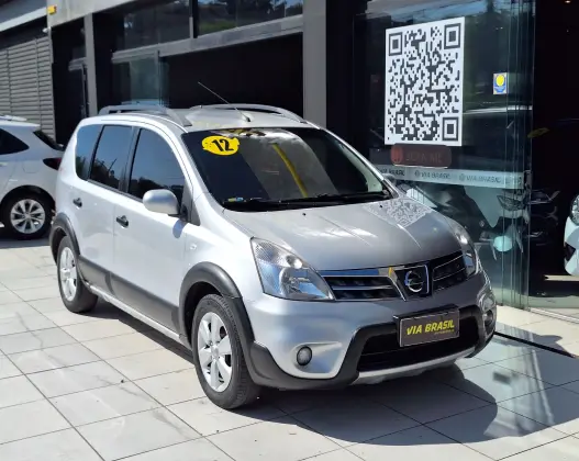 NISSAN LIVINA 2012
