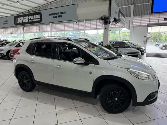 PEUGEOT 2008 2017