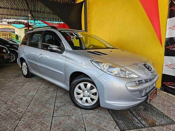 PEUGEOT 207 2013