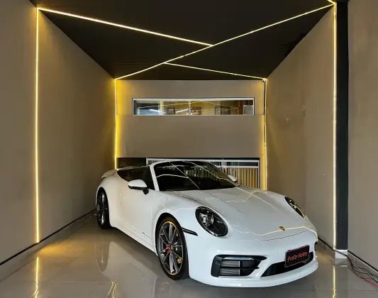 PORSCHE 911 2020