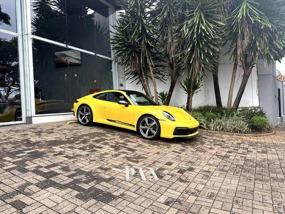 PORSCHE 911 2024