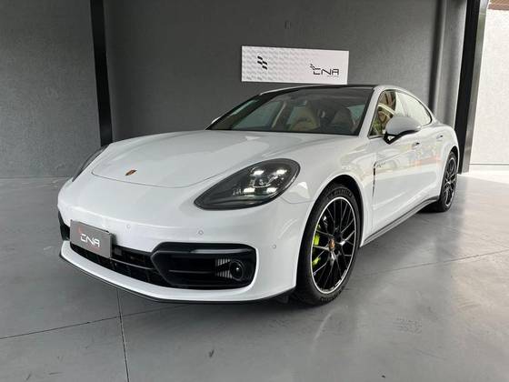 PORSCHE PANAMERA 2023