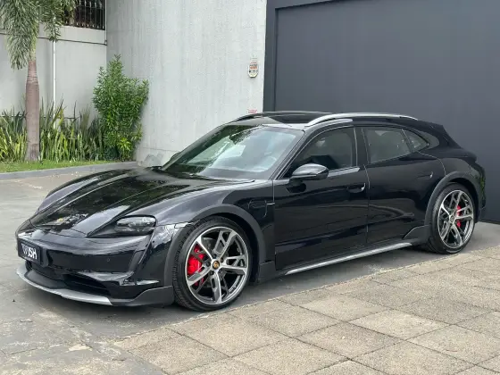 PORSCHE TAYCAN 2023