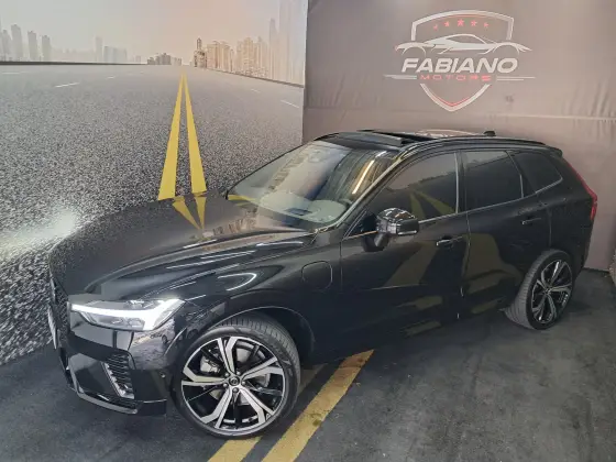 VOLVO XC60 2024