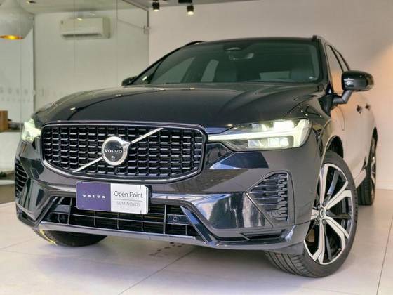 VOLVO XC60 2023