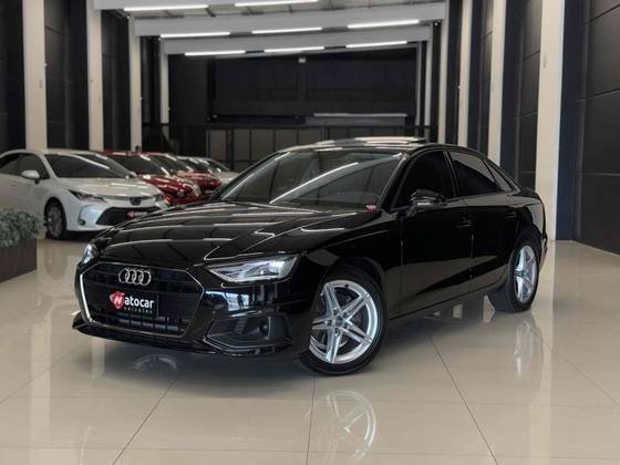 AUDI A4 2021