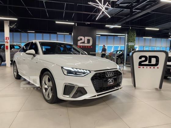 AUDI A4 2021