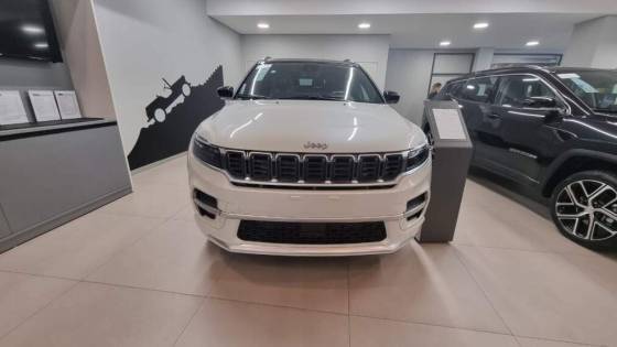 JEEP COMMANDER 2025