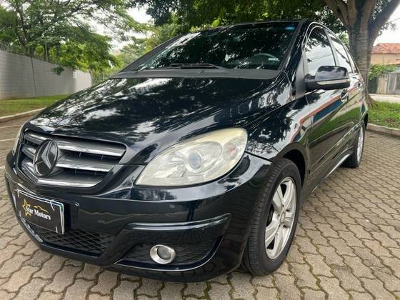 MERCEDES-BENZ B 180 2010