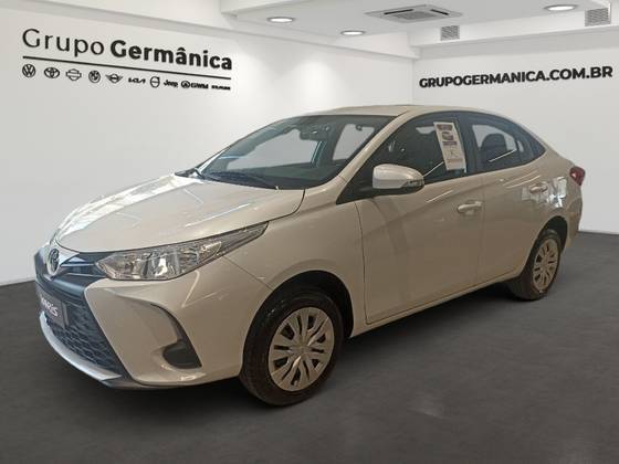 TOYOTA YARIS 2025