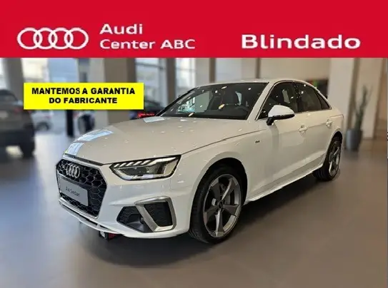 AUDI A4 2024