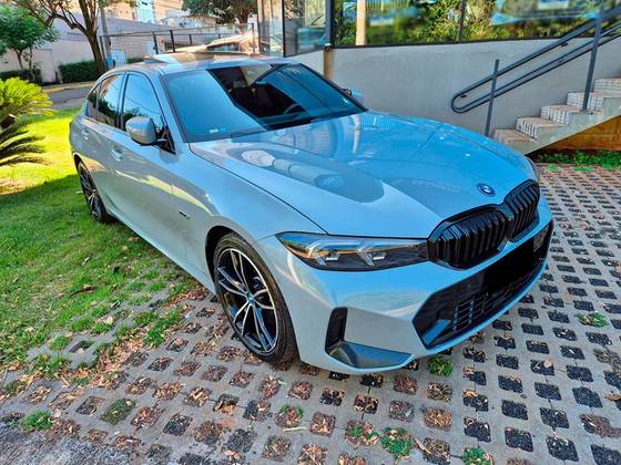 BMW 330e 2024