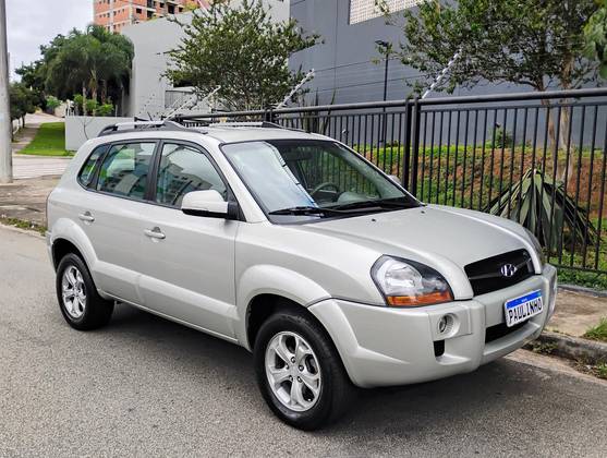 HYUNDAI TUCSON 2012