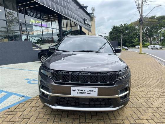 JEEP COMMANDER 2024
