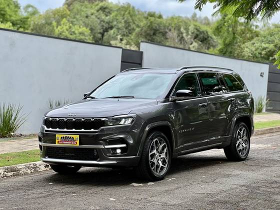 JEEP COMMANDER 2023