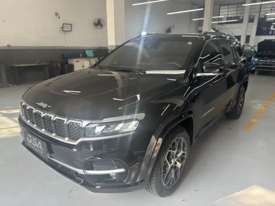 JEEP COMMANDER 2023