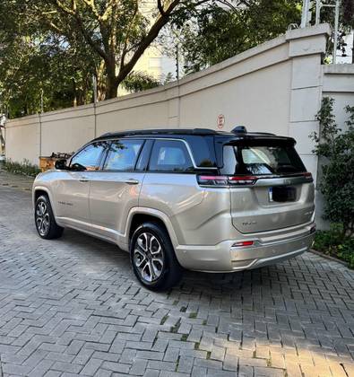 JEEP COMMANDER 2023