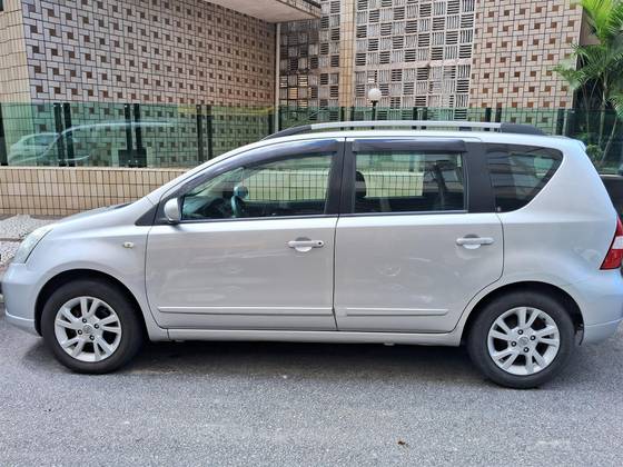 NISSAN LIVINA 2014