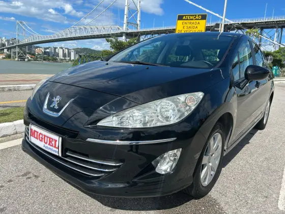 PEUGEOT 408 2012