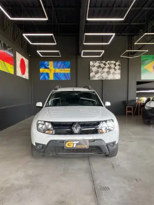 RENAULT DUSTER 2020