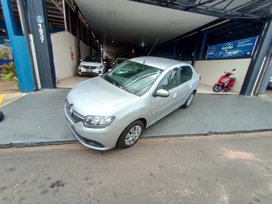 RENAULT LOGAN 2016