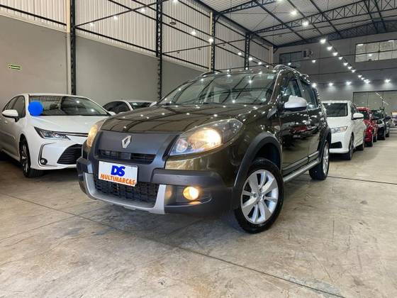 RENAULT SANDERO 2013