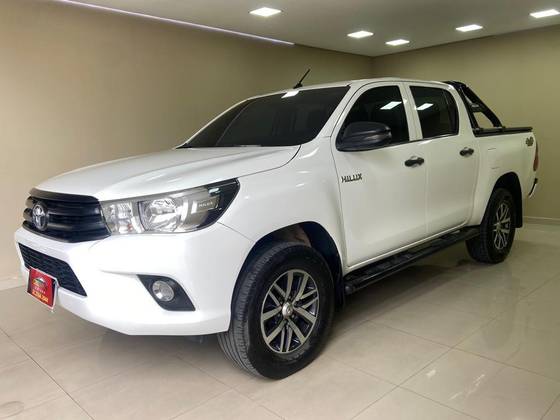 TOYOTA HILUX 2018