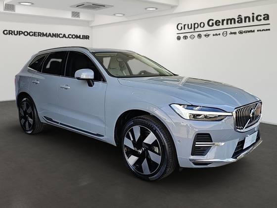 VOLVO XC60 2024