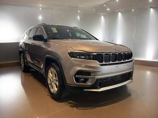 JEEP COMMANDER 2025