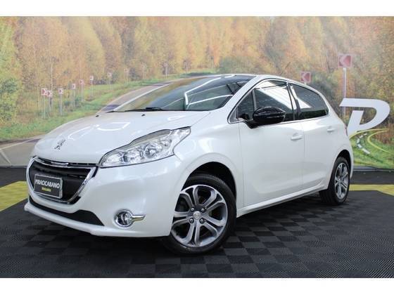 PEUGEOT 208 2015