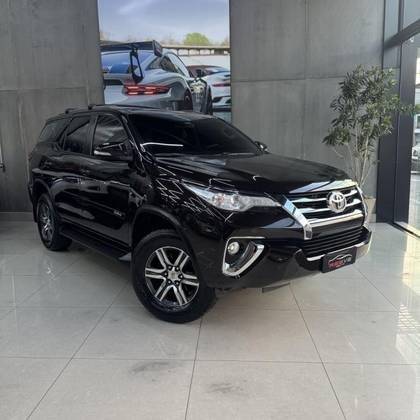 TOYOTA HILUX 2017
