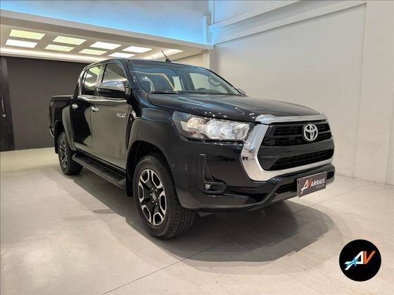 TOYOTA HILUX 2024