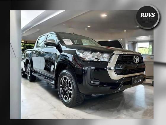 TOYOTA HILUX 2025
