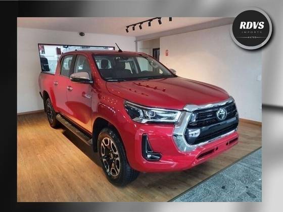 TOYOTA HILUX 2025