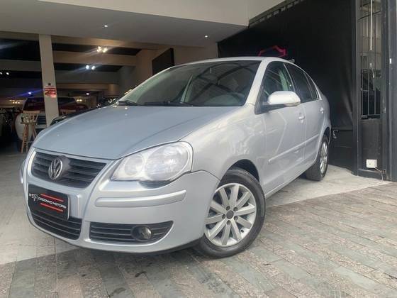 VOLKSWAGEN POLO SEDAN 2010