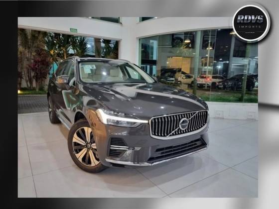 VOLVO XC60 2024