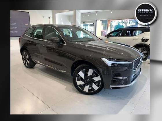 VOLVO XC60 2024
