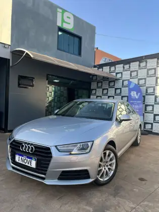 AUDI A4 2017