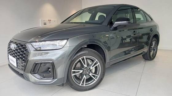 AUDI Q5 2024