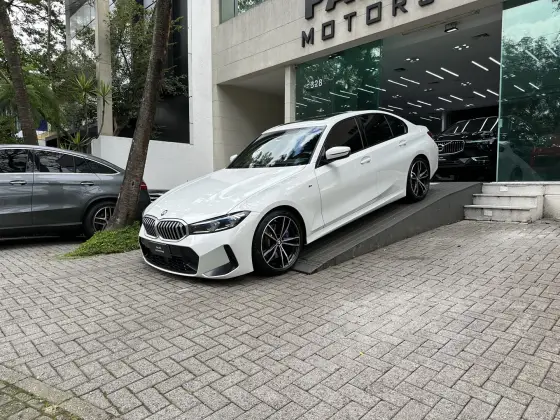 BMW 320i 2024
