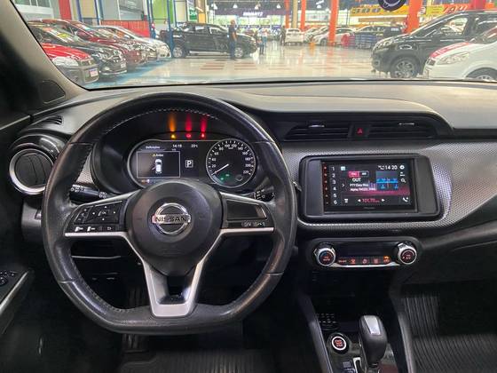 NISSAN KICKS 2017