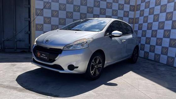PEUGEOT 208 2014