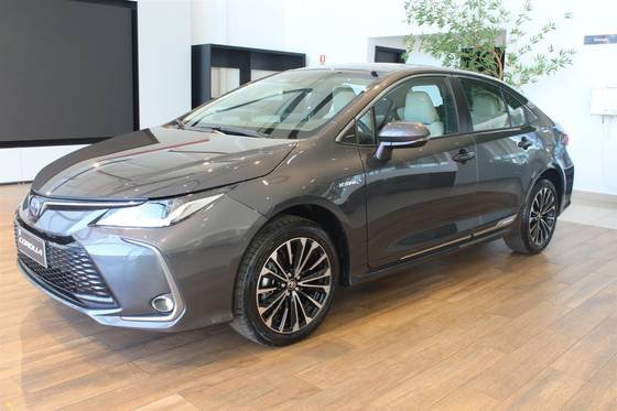TOYOTA COROLLA 2025