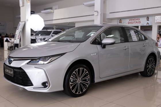 TOYOTA COROLLA 2025