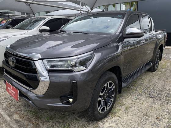 TOYOTA HILUX 2023