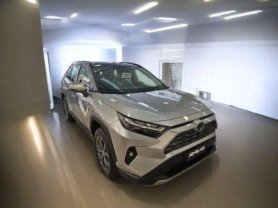 TOYOTA RAV4 2025