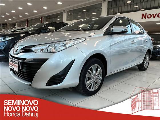 TOYOTA YARIS 2021